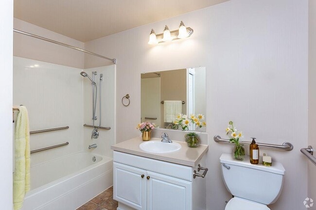 Photo - The Vineyards