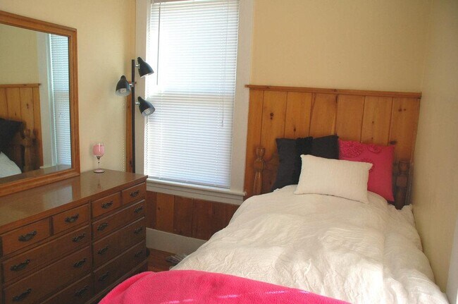 Photo - 35-37 Washington Ave, Apt. 1A