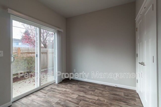 Photo - 12600 NE 49th St
