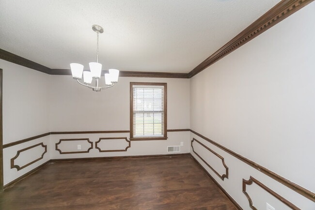 312 Clarington Dr