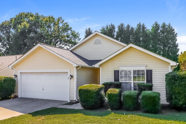 Photo - 135 Winborne Dr