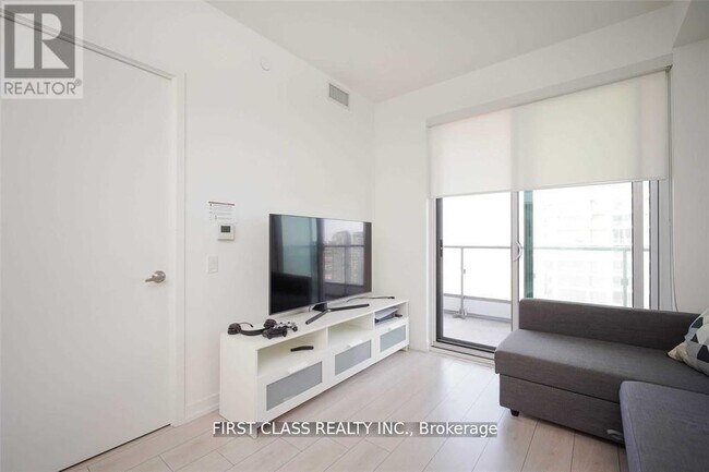 Photo - 950 Portage Pkwy Unit 3703