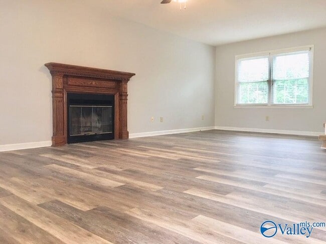 Photo - 140 Teal Park Ln