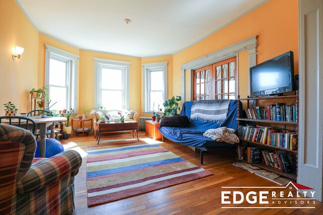 Photo - 43 Orkney Rd Unit 3