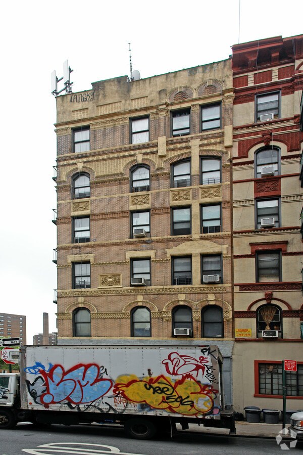 Photo - 26 Jefferson St