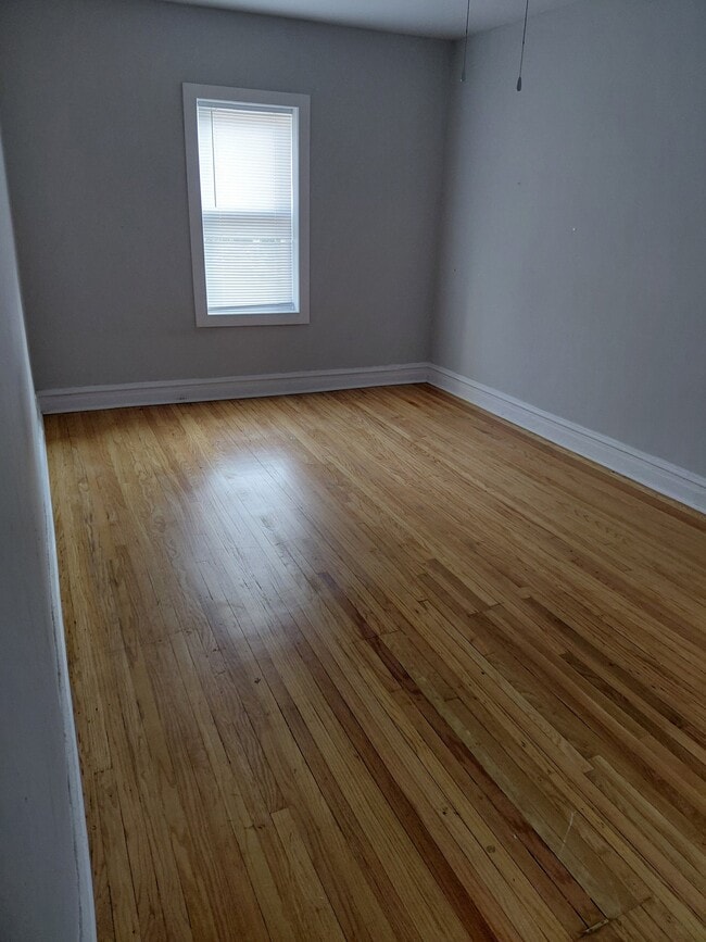 Photo - 1924 W 78th St Unit 2N