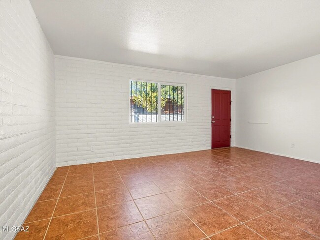 Photo - 1408-1410 N Hualpai Rd Unit 1408