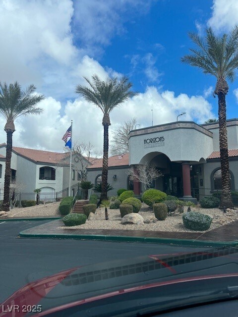 Photo - 950 Seven Hills Dr Unidad 1814 Rental