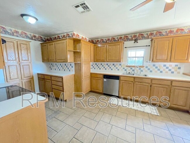 Photo - 12401 SW 4th St