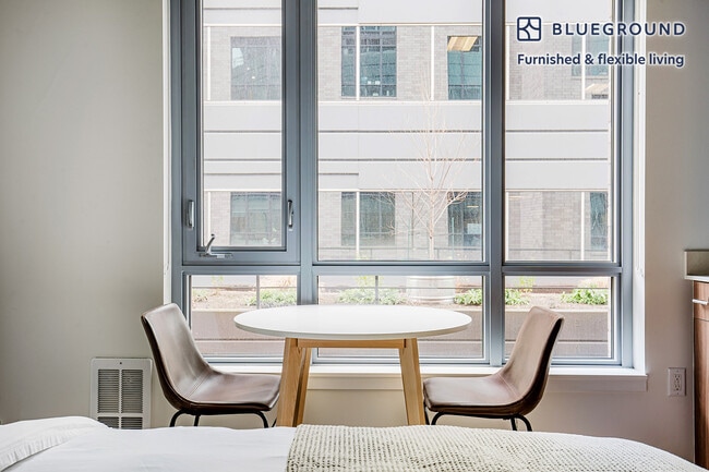 Photo - 624 Yale Ave N Unidad FL4-ID809