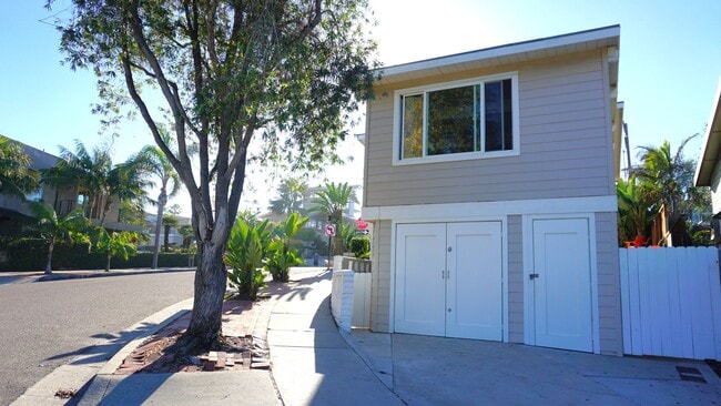 Photo - THE BEACH IS YOUR BACKYARD! Light & Bright...