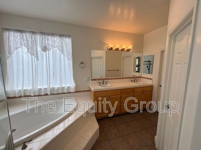 Photo - 144 E Reese Ave