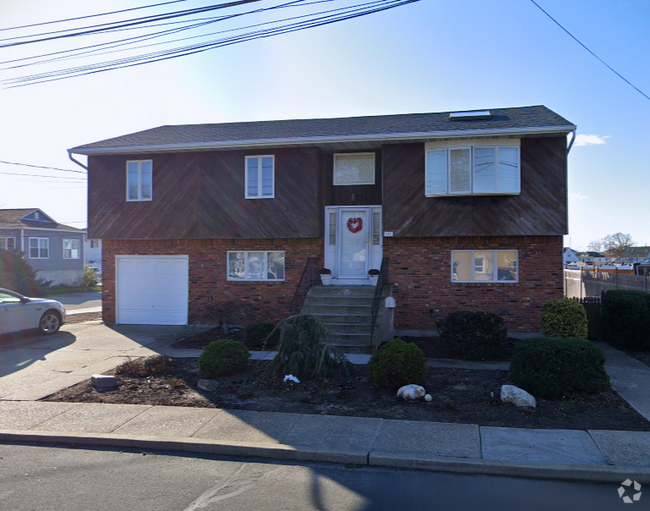 Building Photo - 103 Shore Rd Rental