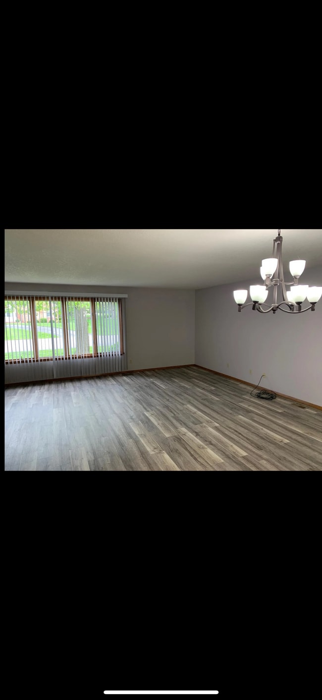 Building Photo - 2275 N Cable Rd Unit No 36 Rental