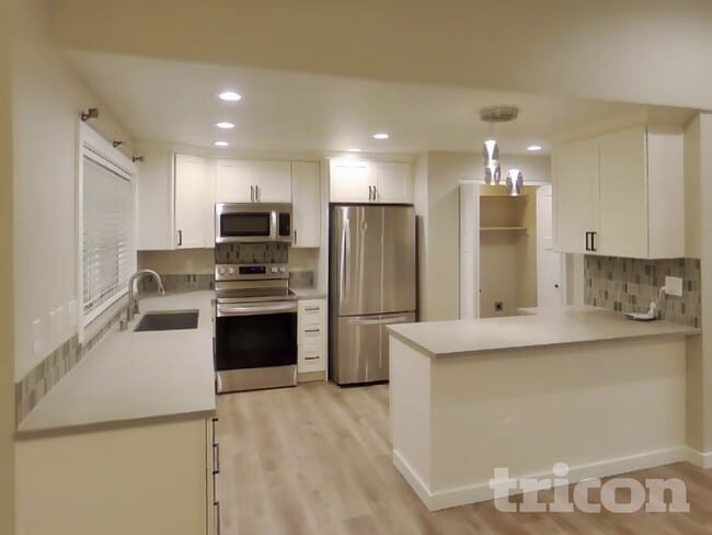 Photo - 3899 SE Harriet St