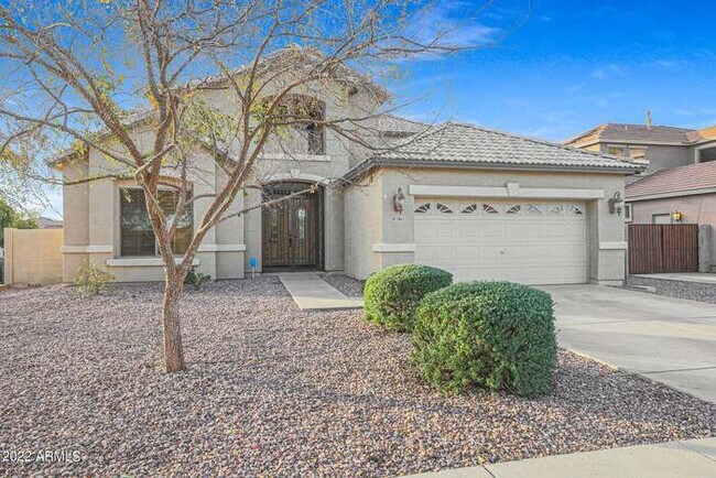 Photo - Beautiful 5 bedroom w/pool!