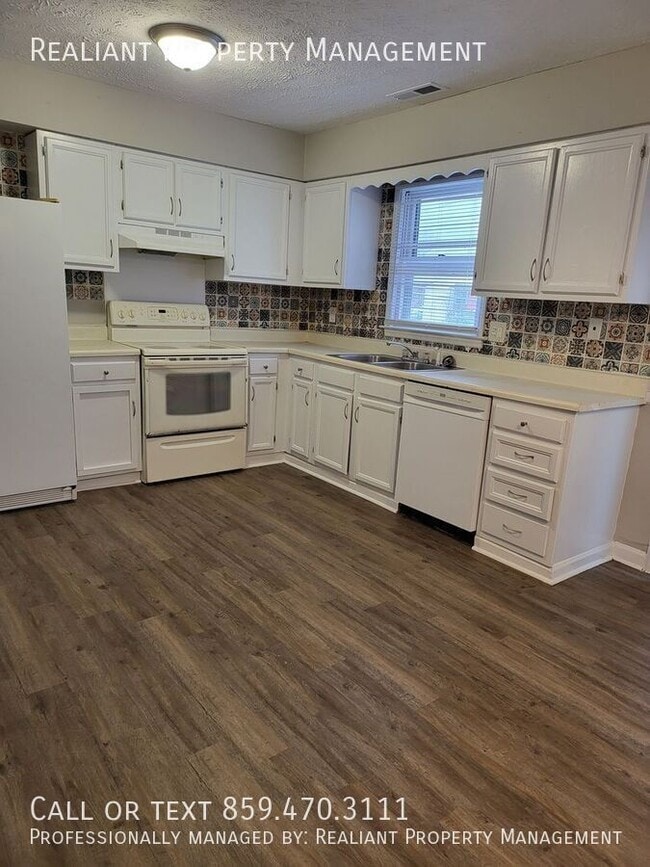 Photo - 3107 Glenridge Cir