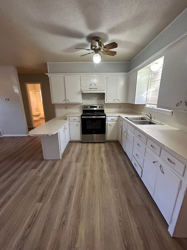 Photo - 1610 58th St Unidad B