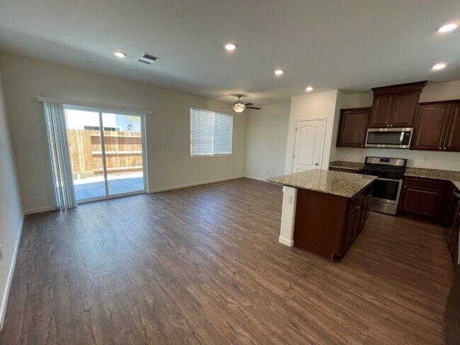 Photo - 5 Bedroom Close to Beale Air Force Base