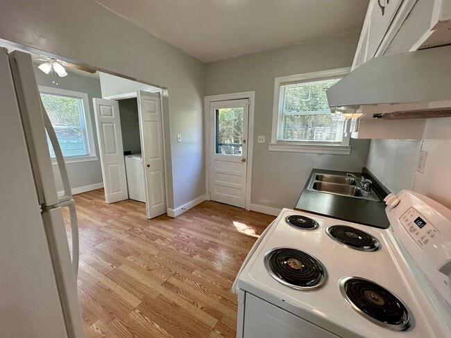 Photo - Newly Renovated 2 Bedroom 1 Bathroom Home