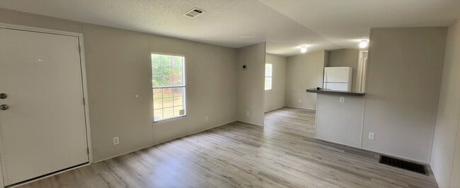 Photo - 2 Bedroom / 2 Bathroom Single Wide Callahan Mobile Home