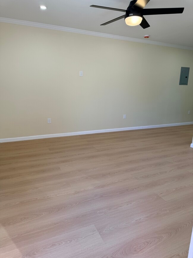 Photo - 3902 Sedgwick Ave Unit 3902 Sedgwick Ave 1st Floor