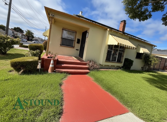 Building Photo - 7500 Deerwood Ave Rental