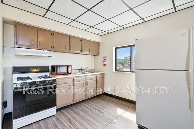 Photo - 751 Chartiers Ave