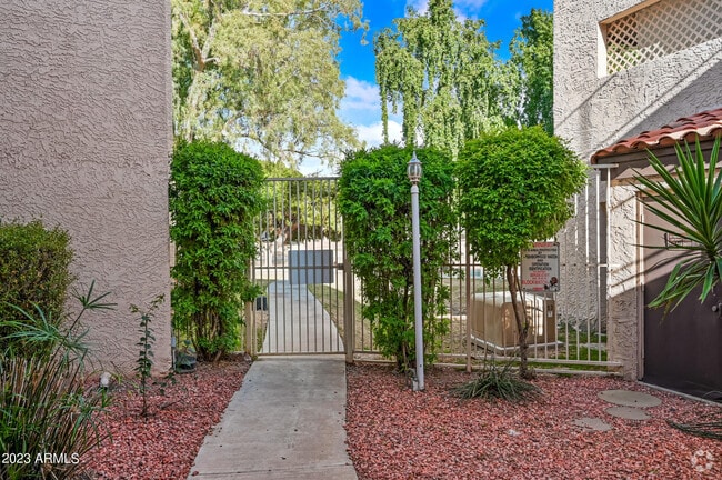 Building Photo - 11044 N 28th Dr Unit 140 Rental