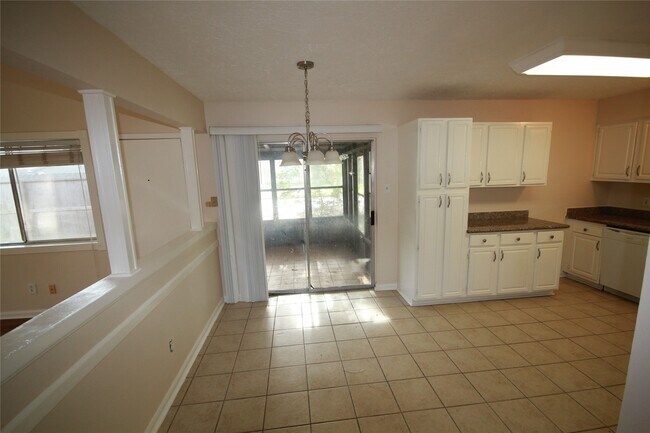 Photo - 5302 Town Park Blvd