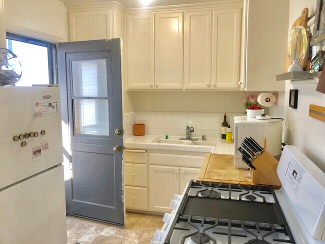 Photo - 1302 Bonnie Brae St