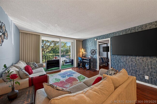 Photo - 1800 N Andrews Ave Unit 2F