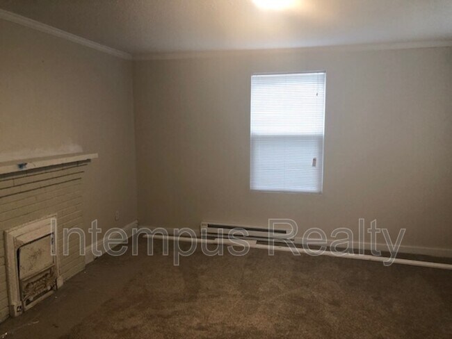 Photo - 1602 Dora St Unit Apt A