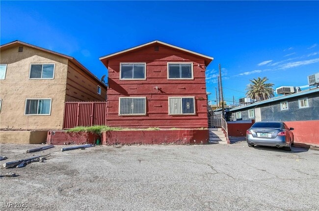 Building Photo - 375 N 15th St Unit 1