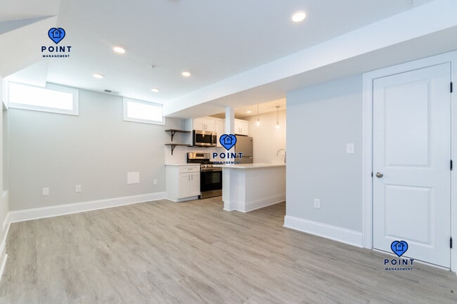 Photo - 220 Havre St Unit B