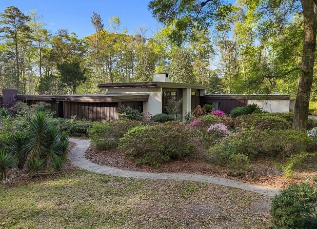Mid-Century Modern Oasis on 5+ Acres – Pri... - Mid-Century Modern Oasis on 5+ Acres – Pri... House