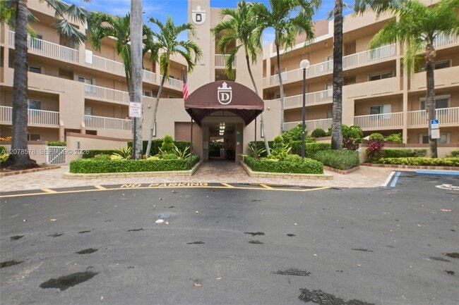 Building Photo - 7647 Granville Dr Unit 212