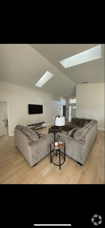 Building Photo - 413 Woodlark Dr Rental