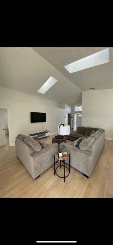 Building Photo - 413 Woodlark Dr Rental