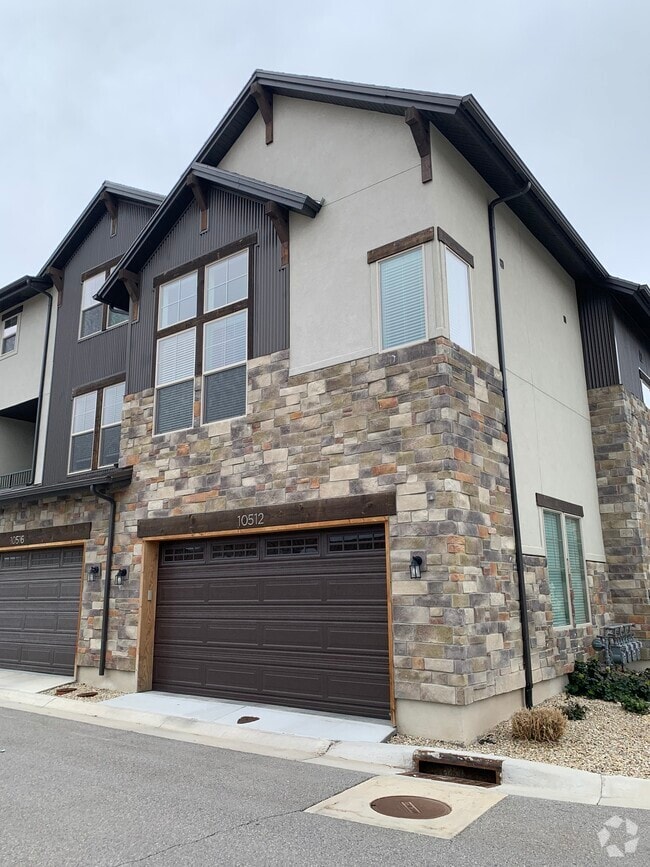 Building Photo - 10512 S Sandy Sage Way Rental