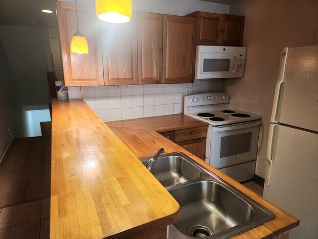 Photo - 1533 N Bouvier St Unit B