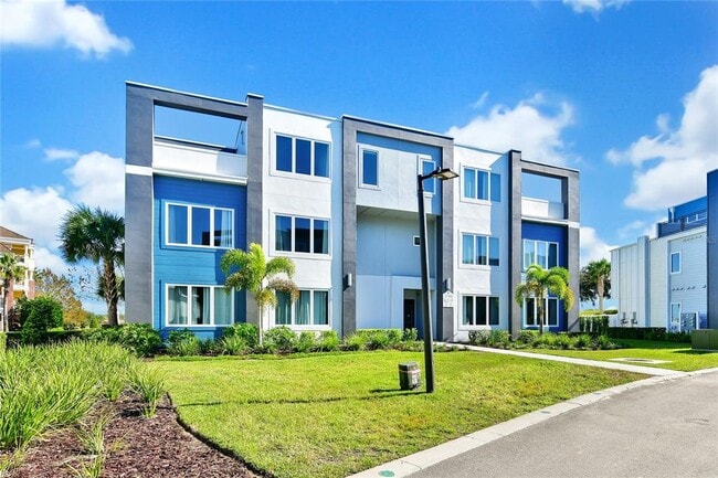 Building Photo - 7740 Sandy Ridge Dr Unit 107