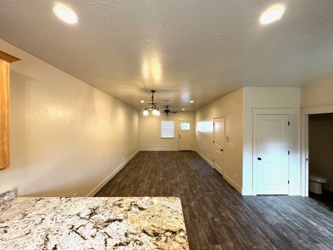 Photo - BM2613 Unit E