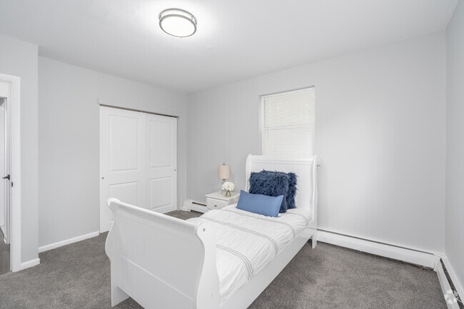 2BR, 1BA