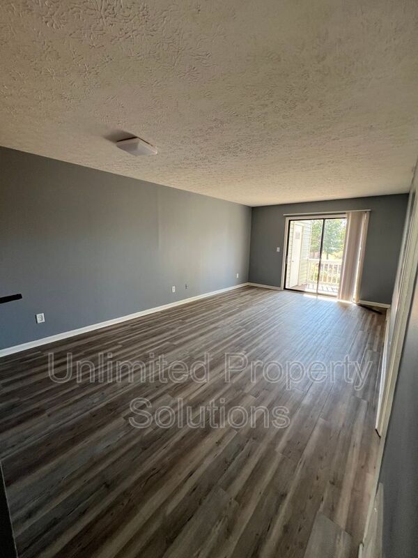 Photo - 215 Sunn Aire Ct House