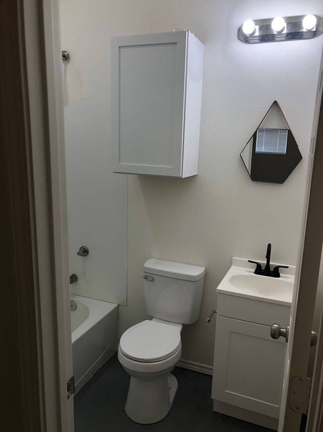 Photo - 22404 Matins Ln