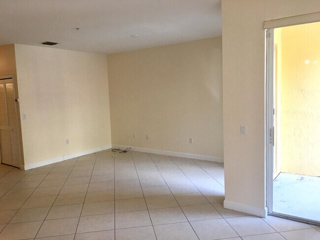 Photo - 2008 Shoma Dr