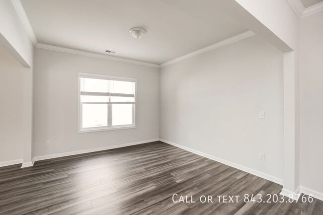 Photo - 316 Torslanda Ln