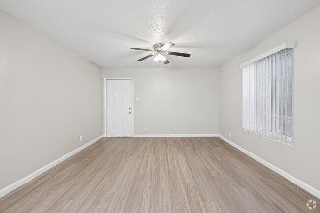 Studio - 366SF - Living Room - Rock Creek