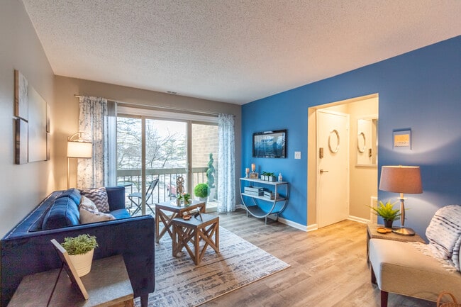 The Dakota: 860 Square Feet, 2 Bed, 1 Bath